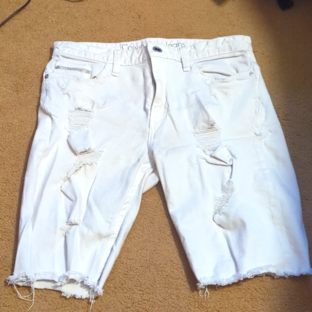 Calvin Klein white jean shorts size 31